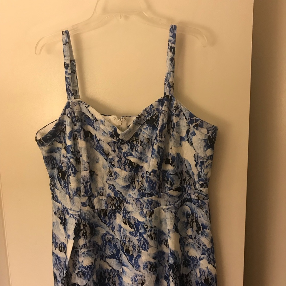 City Chic Black White Blue Floral Lace Dress - Picture 4 of 8
